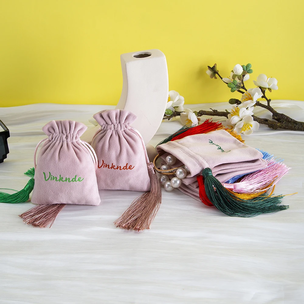 

Custom Logo Velvet Tassel Gift Bags 20x25cm 30x40cm Large Capacity Packaging Pouches Jewelry Cosmetic Perfume Dust Storage Sack