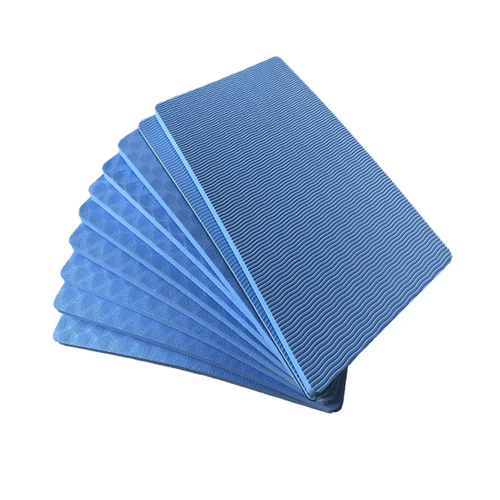 

Yoga Knee Cushion Seat Pad Sitting Kneeling Cushion Pad for Sports Outdoors Picnic (38*21*6mm, Random Color)