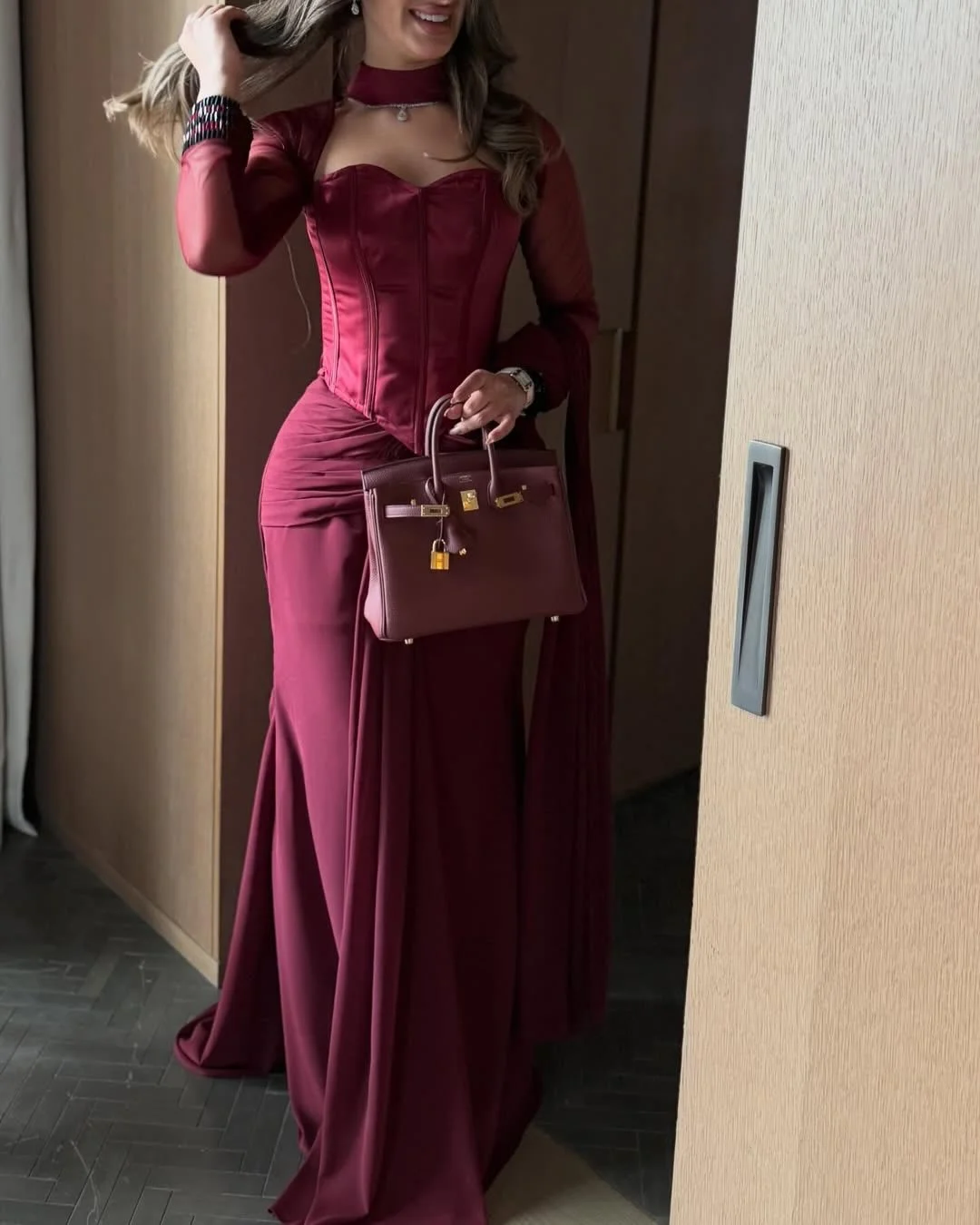 

Dubai Elegant Evening Dresses Luxurious Special Occasion Prom Gowns Claret Mermaid Satin Simply Customized فستان دانتي