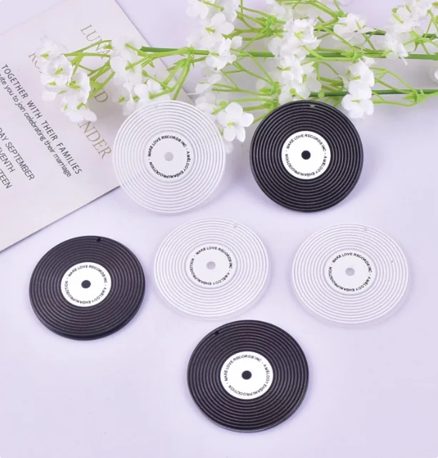 10pcs Acrylic Black white Vinyl Records cute cartoon Keychain Charms Pendants For DIY Earring Necklace Jewelry Making ﻿