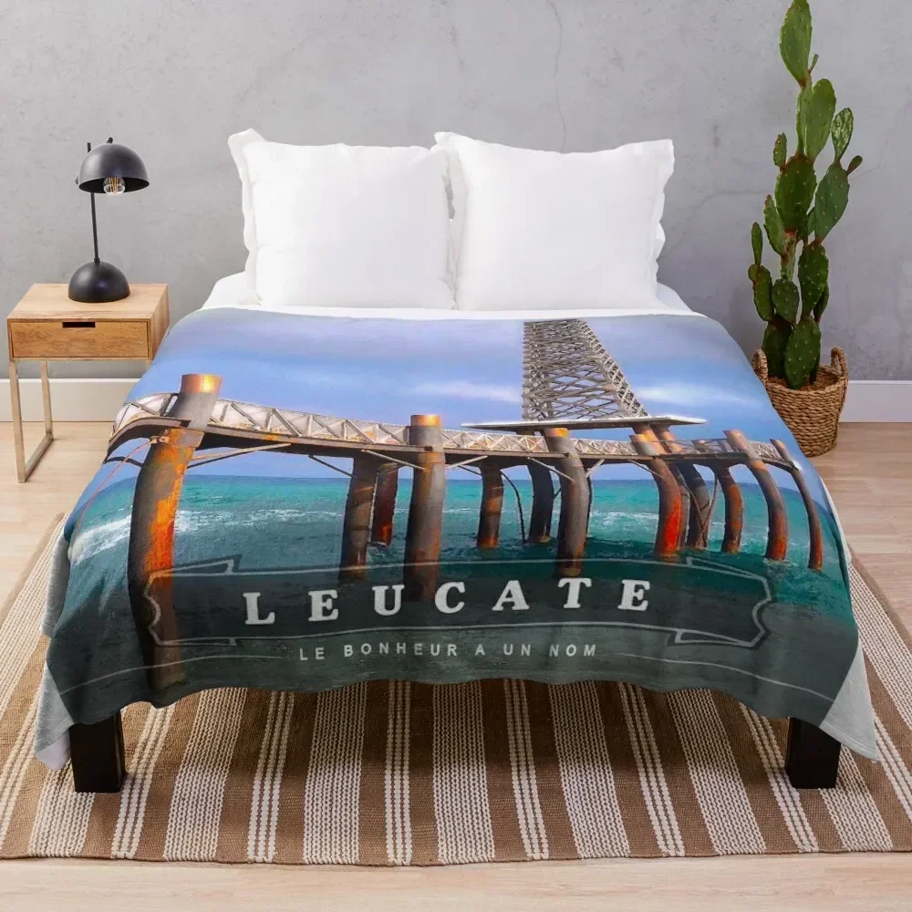 

The pretty pontoon of Leucate Throw Blanket warm for winter Polar Quilt Blankets Stuffeds Sofa Throw Blankets