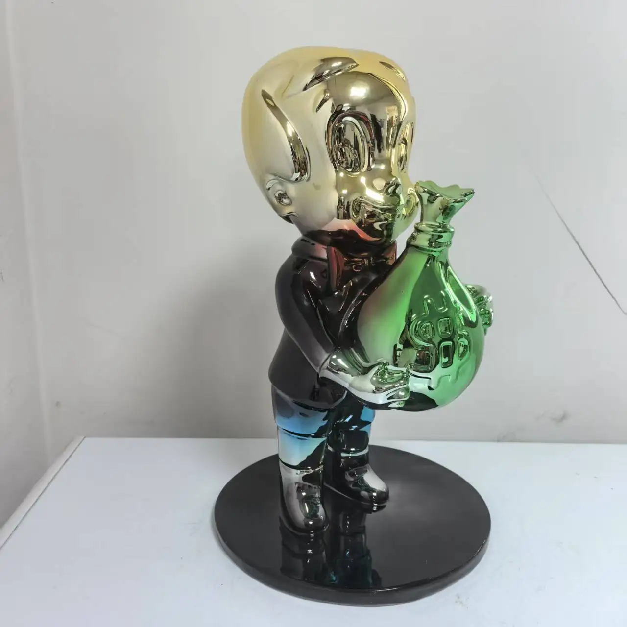*flo Wholesale Luxury Hand-painted Artistic Home Decoration Cartoon Mirror Colored Electroplated for Resin TV Movie Character