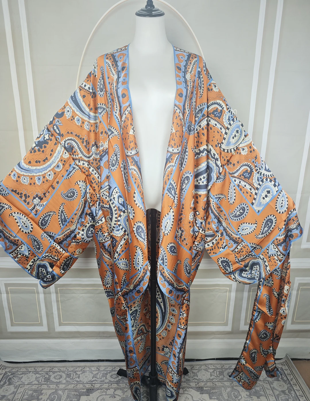 Frauen Sommer Strand Bikini Cover Up Modische Neue Stilvolle Schärpe Strickjacken Boho Gedruckt Seidige Sexy Dame Urlaub Kimonos Afrikanische