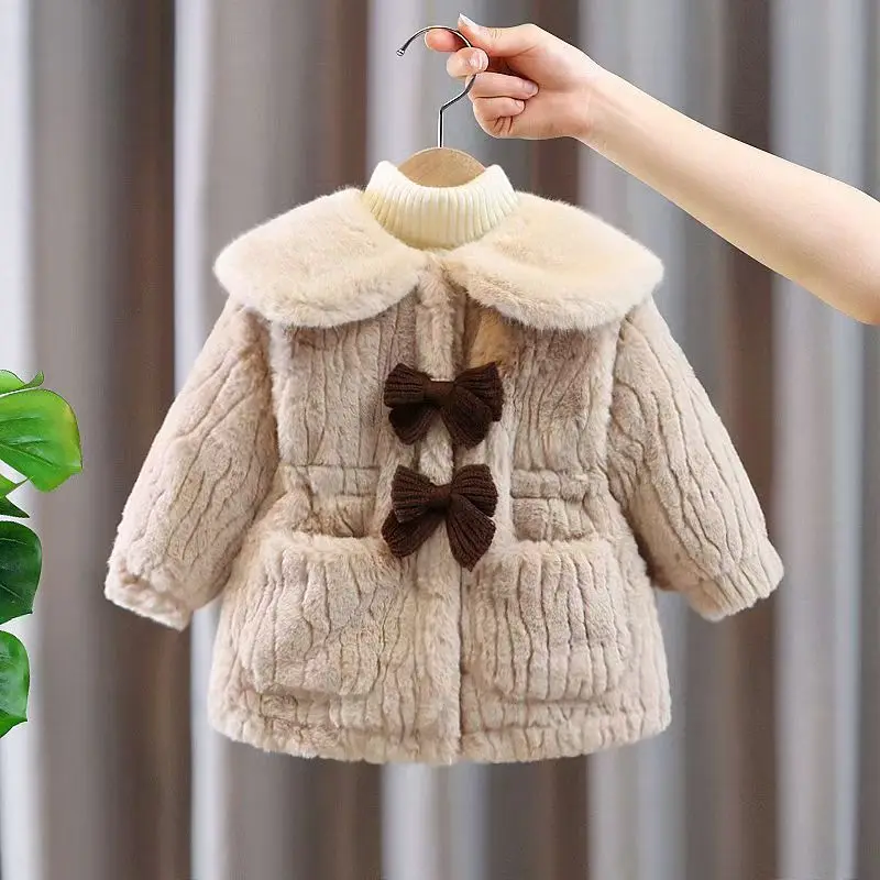 Girls' Winter Velvet Thickened Clothes 2026 Winter Clothes Foreign Children's Jackets Autumn and Winter New Fluffy Tops