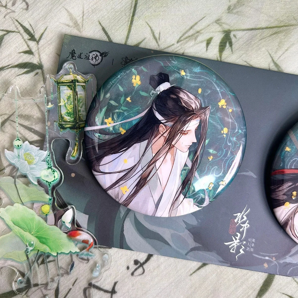 Magic Dao Ancestor che circonda l'ombra d'acqua Serie Blu Forgetfulness Machine Wei Wuxian Bar Bar Bar Badge Spilla regalo