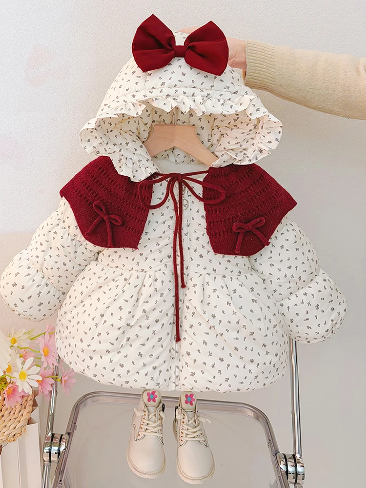 

Утепленная зимняя куртка для девочек с цветочным принтом и кроличьим мехом, новая, теплая, повседневная, милая, с капюшоном и шарфом, хлопковая