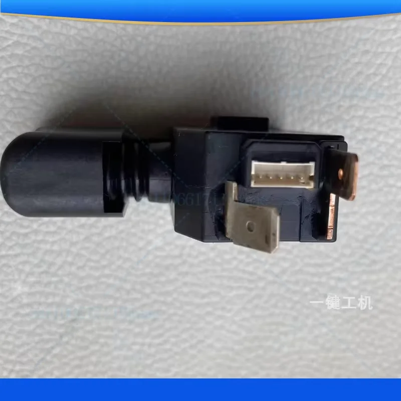 

Для MAKITA DTW1001 DTW1002 переключатель электрического гаечного ключа 18 В 6507105 C3JW-4B