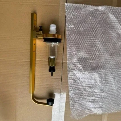 Gold wall-mounted 30ml glass perfume stick dispenser, single head aromatherapy