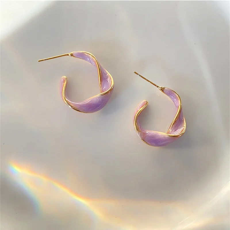 2022 New Fashion Lavender Purple Earrings for Woman Metal Golden Twisted Art Line Purple Stud Earrings Gift Jewelry Wholesale