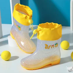 Scarpe per bambini moda stivali da pioggia piatti per cartoni animati possono essere legati bocca cartone animato trasparente stivali da pioggia all'aperto stivali da ragazza giovanile 2-12T