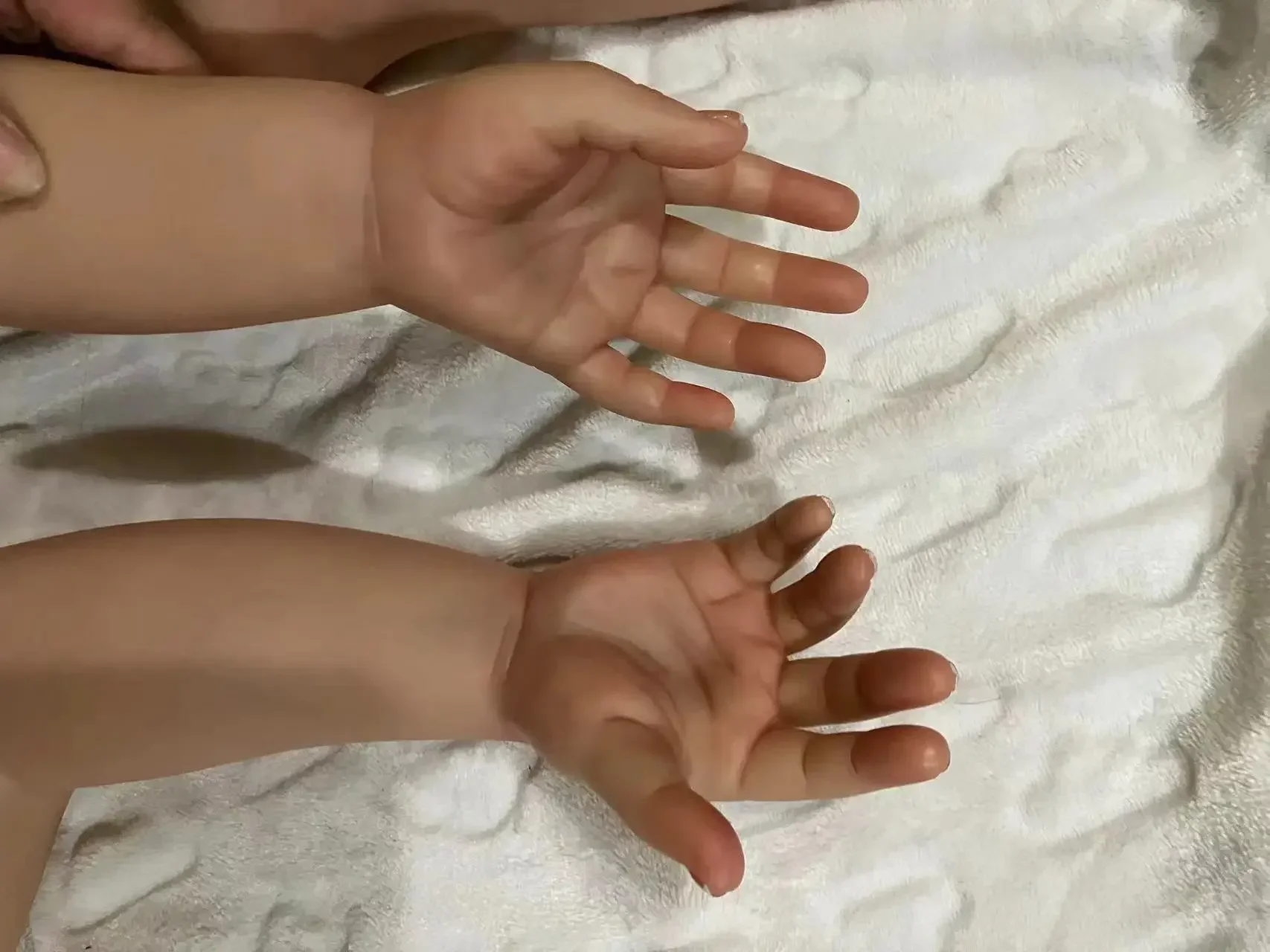 EGO 41 inch/4kg enorme herboren babymeisje Gabriella ongeverfde kit met stoffen lichaam en connector