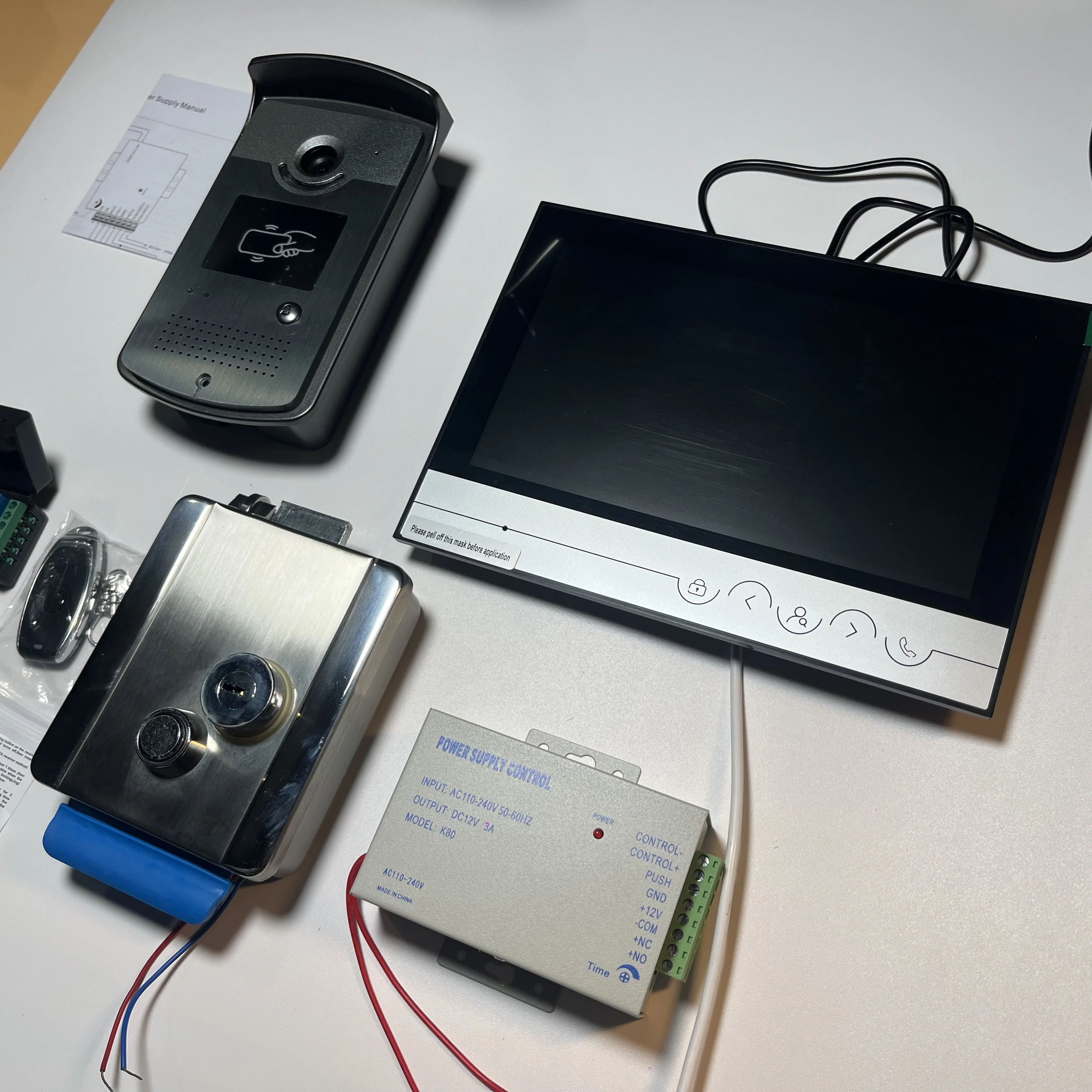 9インチケーブル付きビデオドア用インターホン,2モニター1 rfidアクセス,700Tvlカメラ,電気制御ドアロック