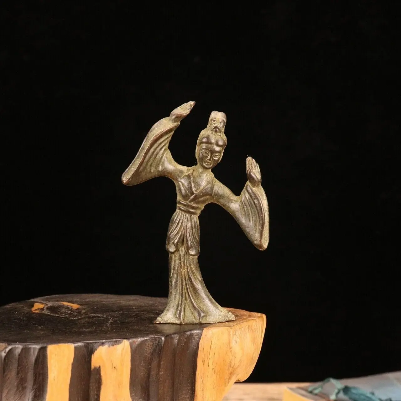 

9.4 CM China Bronze buddha sculpture Old Brass dancing girl Statue sculpture