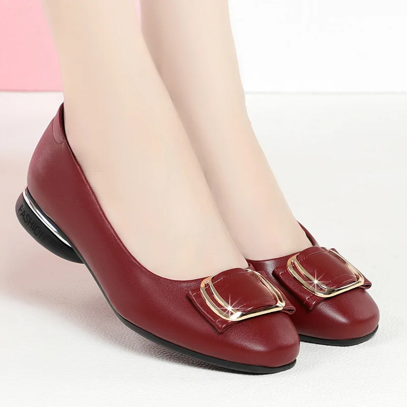 chaussures-confortables-a-talon-moyen-en-cuir-souple-bout-rond-talon-bas-pour-femme-tendance-couleur-bordeaux-collection-mi-saison