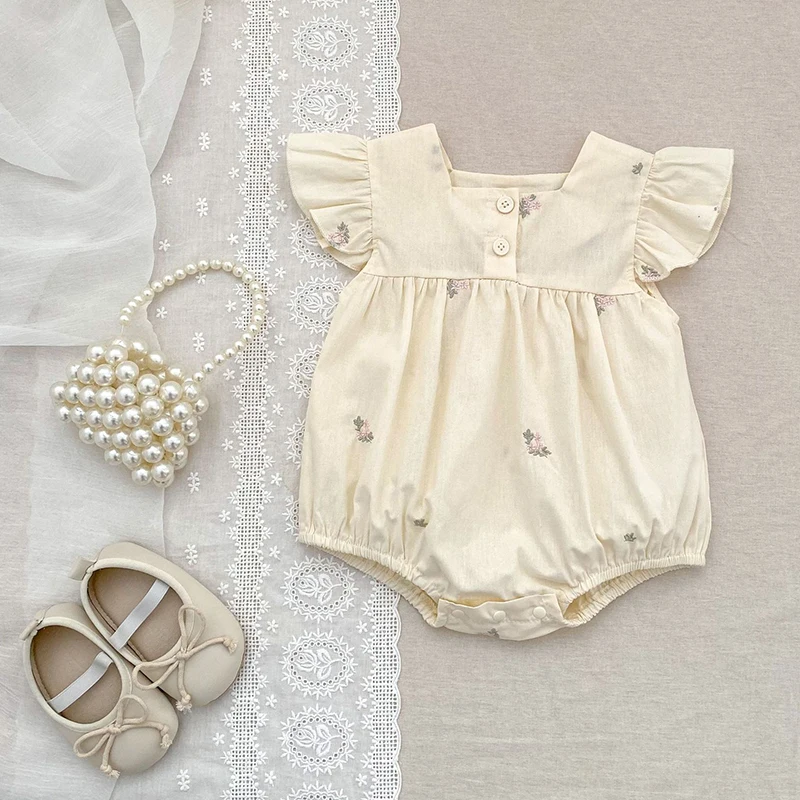 

Summer Baby Girl Romper Flying Sleeve Clothes Sweet Lace New Newborn Baby Rompers Girls Jumpsuit Embroidered Flowers Baby Romper