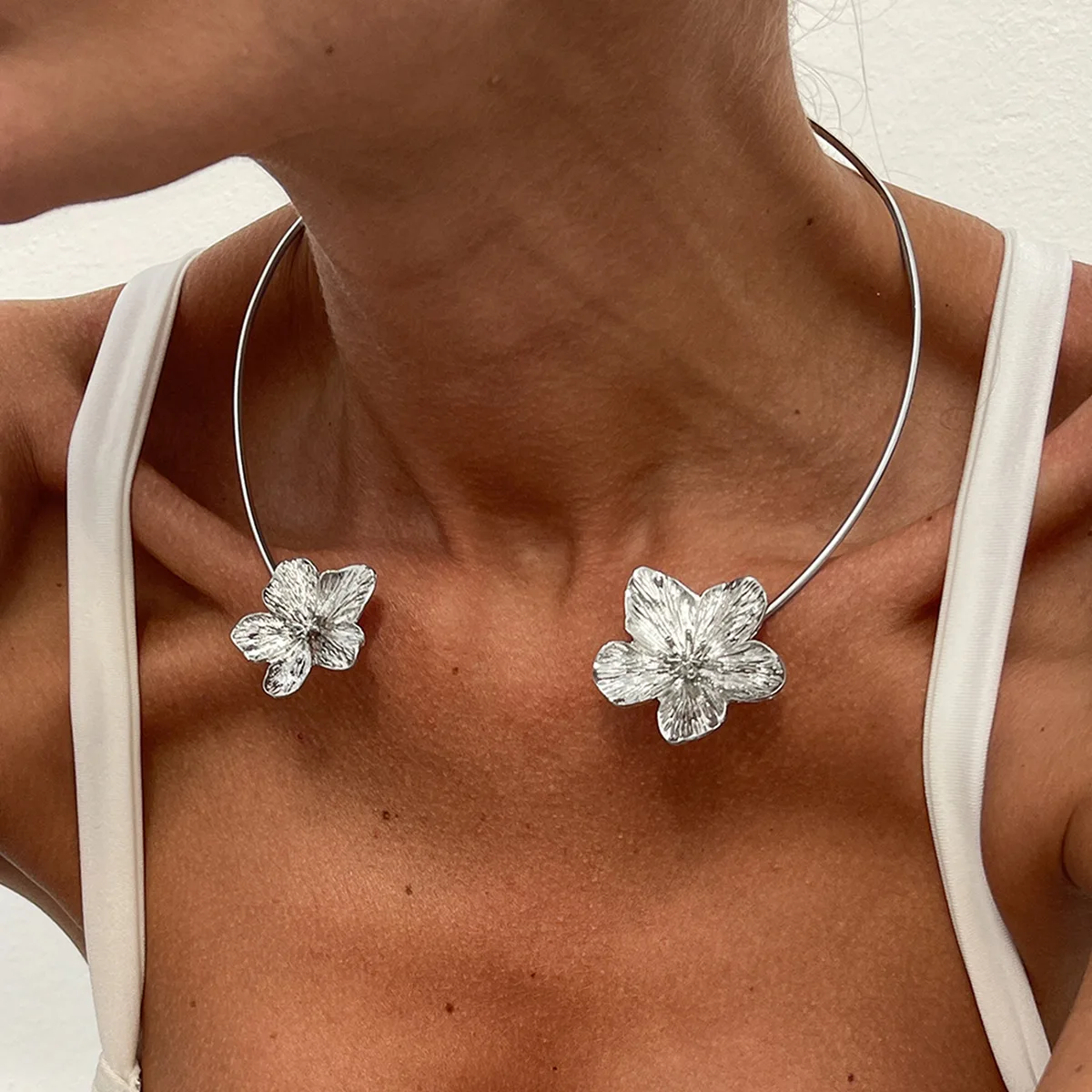 Choker Open Starfish Flower Short Style with Sturdy Alloy Resin Metal for Women Beach Daily Vacation Summer Wear Refined