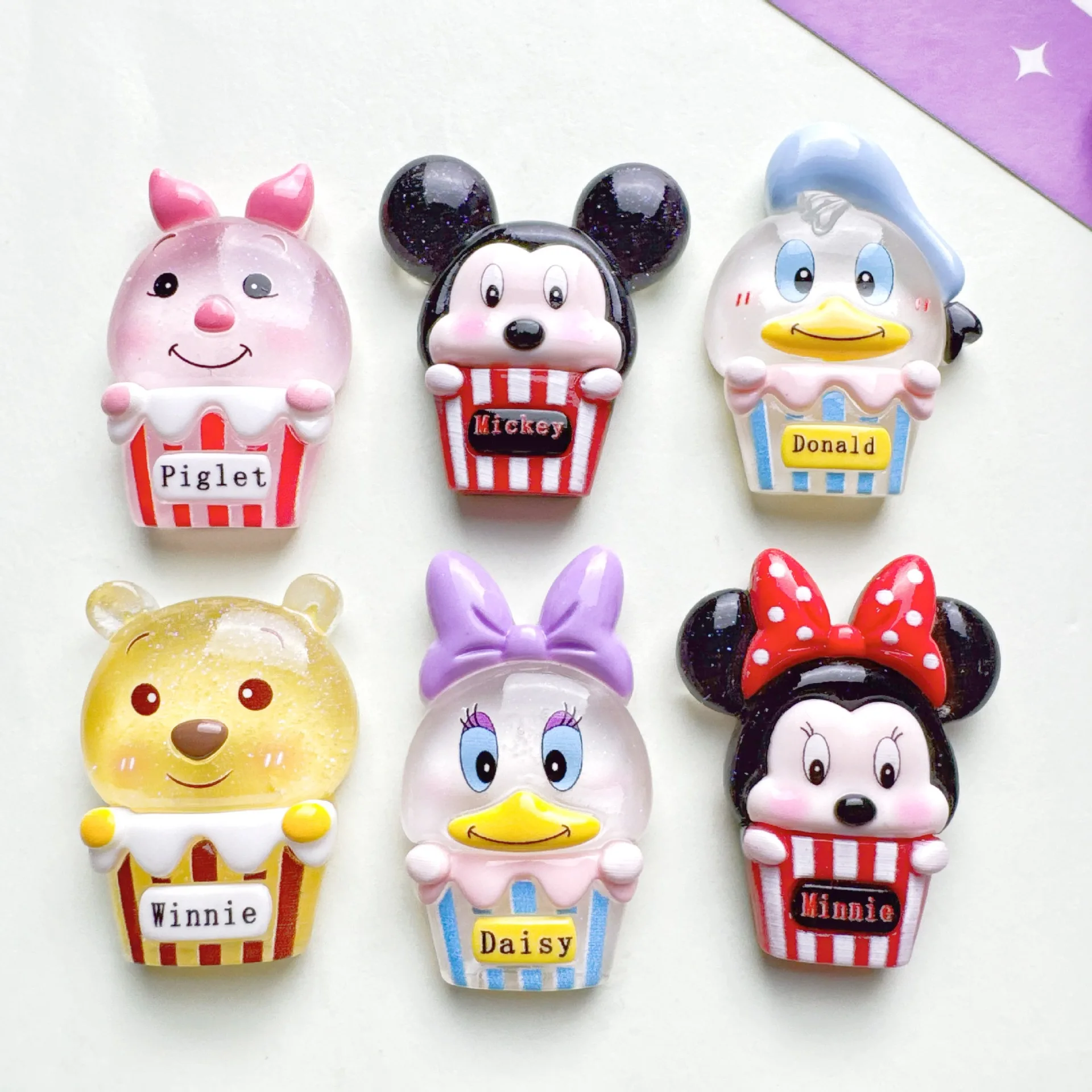 2 pçs acessórios de resina luminosa grande dos desenhos animados mickey personagem diy creme cola acessórios para o cabelo caso do telefone móvel lixo encantos