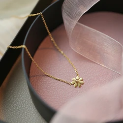 Stainless Steel Non-fade Small Daisy Flower Necklace for Women Temperament Collarbone Chain Classic Sunflower Valentine Gift