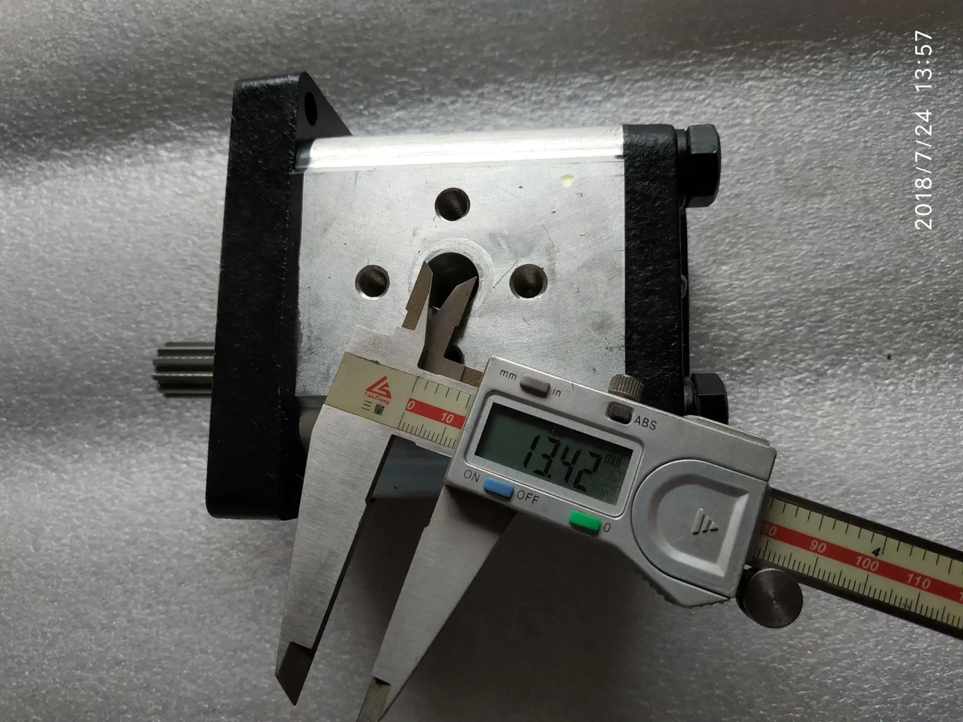 CBN-G320 / CBN-G325 gear pump for YTO X904 tractor ; CBN-E325 for YTO X804 ; CBT-F425CXL / SZ804-58D-010 for NLP 1154E tractor
