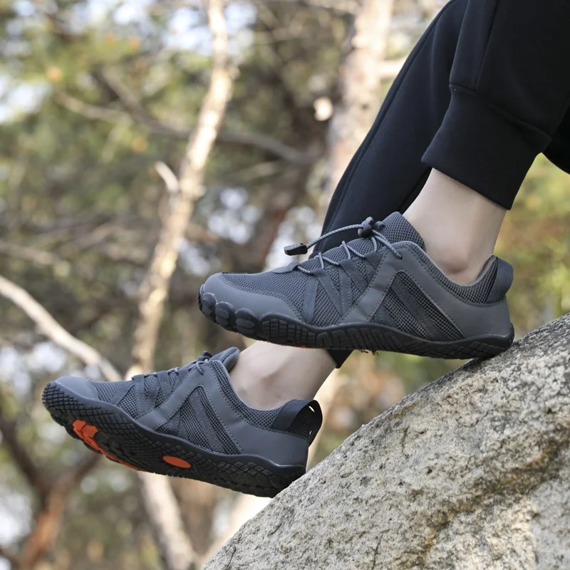 New outdoor five finger water shoes beach shoes comfortable and breathable soft soled hiking shoes hiking shoes casual shoes view 3