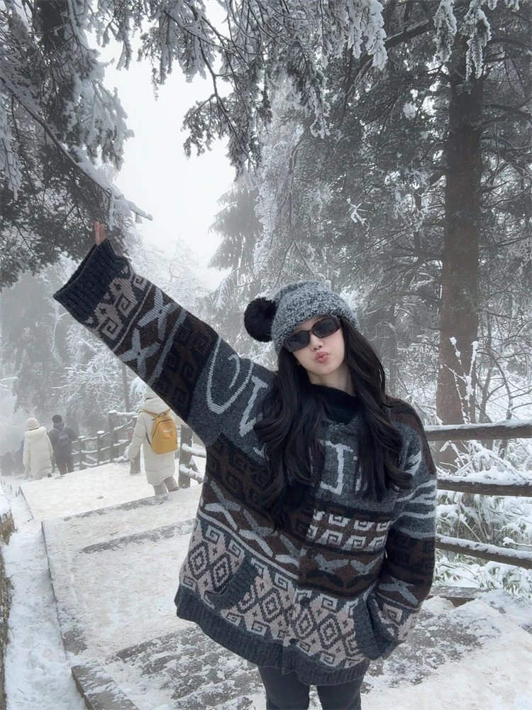

Утепленный плотный вязаный кардиган для женщин, весенний сезон, оригинальный дизайн с бахромой, повседневный, с V-образным вырезом, длинными рукавами, геометрическим узором