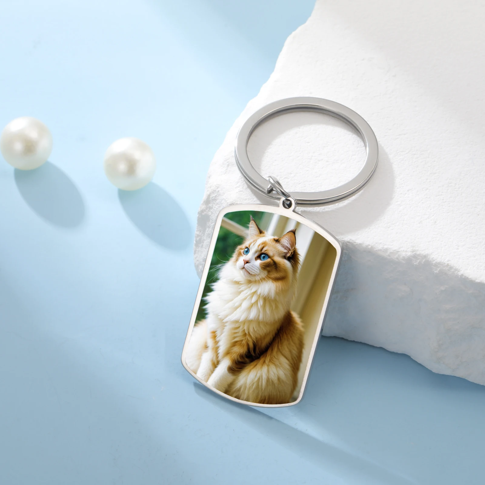 Aangepaste sleutelhanger met schattige kattenfoto's vangt mooie momenten en schattige, levendige look, ideale dierenliefhebbers en dierenliefhebbers