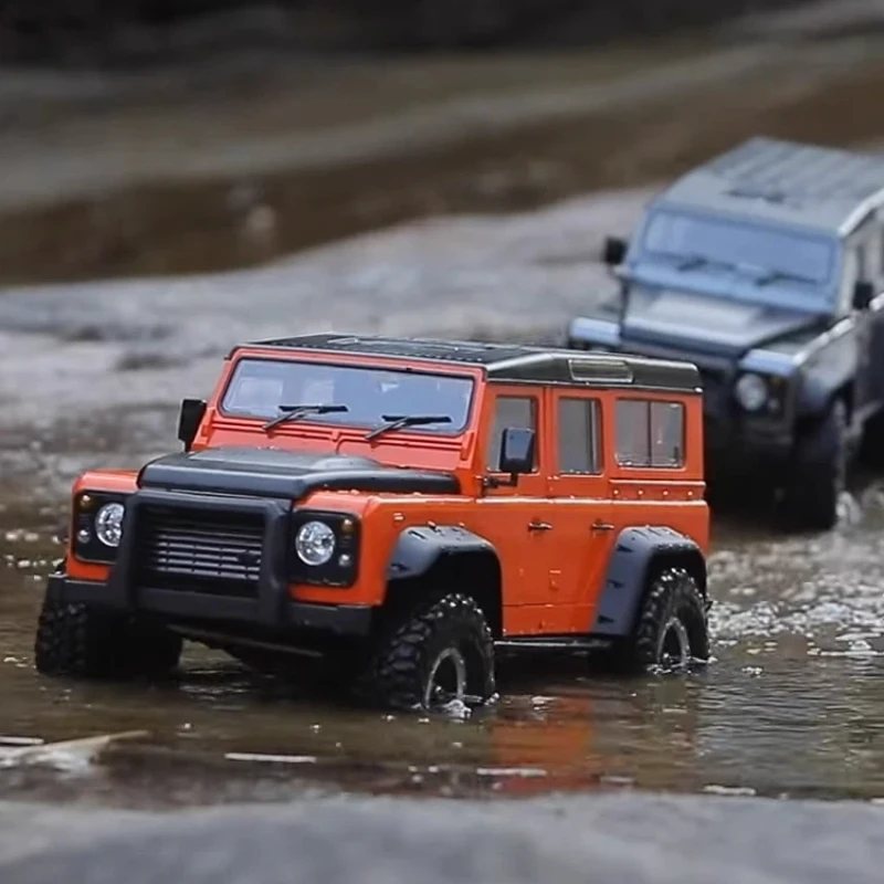 Modèle d'escalade électrique 4WD à l'échelle 1/10, voiture RC avec différentiel à coque dure, jouet de véhicule tout-terrain de Simulation à quatre roues motrices