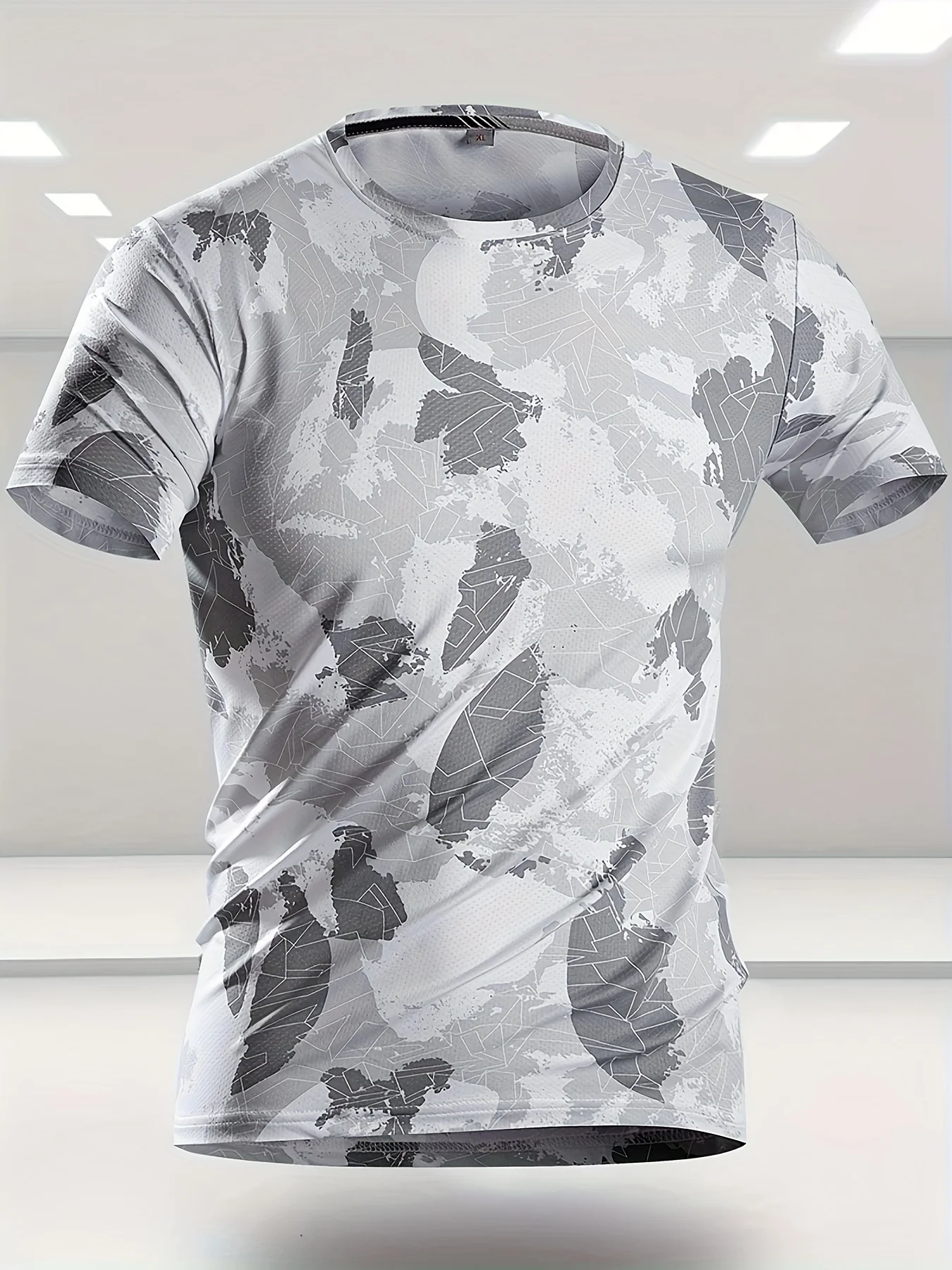 Camouflage print super stretch casual short-sleeved men's daily sports running fitness social t-shirt solid color street 2026 view 4