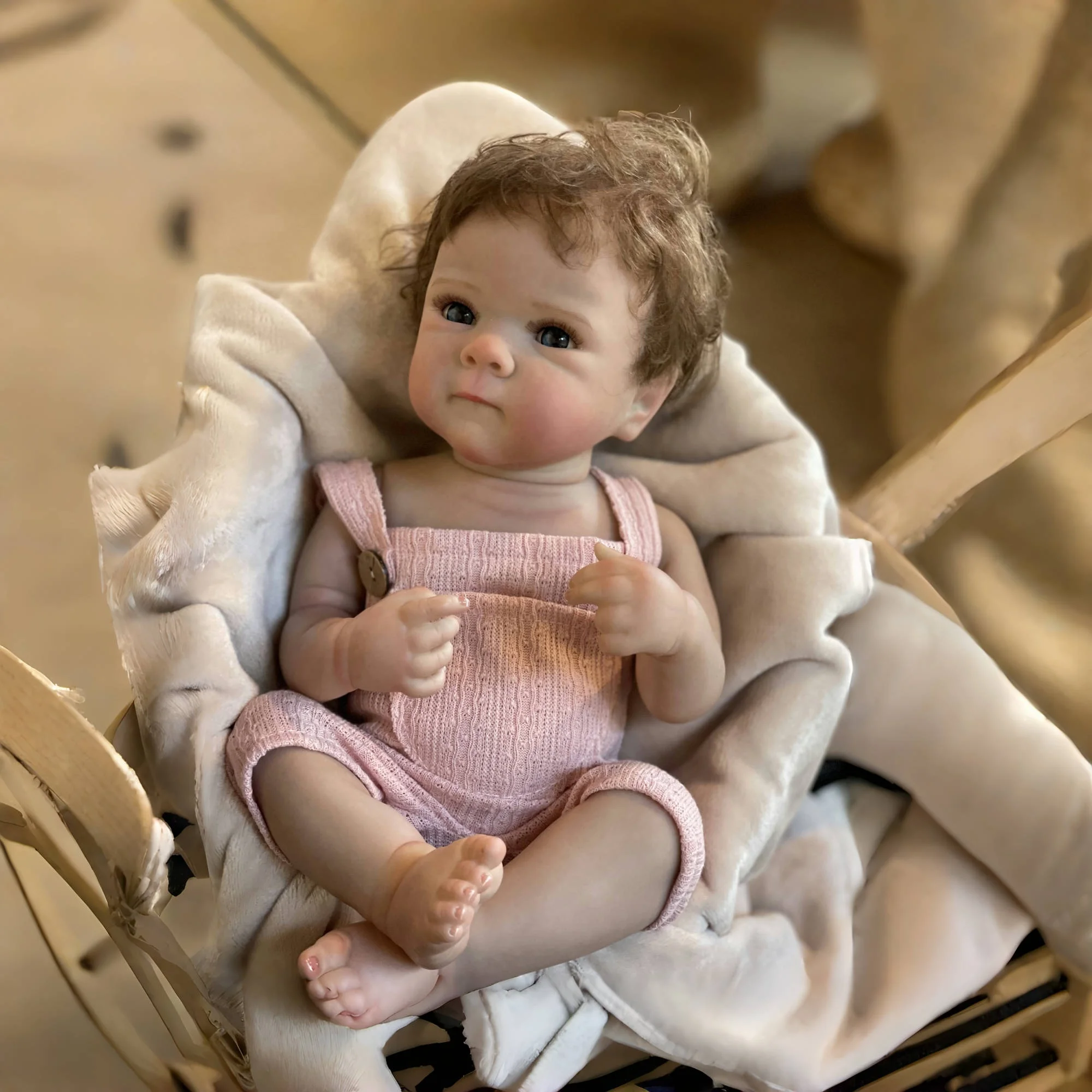 50cm Zmywalna Bettie Reborn Baby Girl z ukorzenionymi włosami Całe ciało Malowana winylowa skóra Widoczne żyły Realistyczna noworodkowa lalka