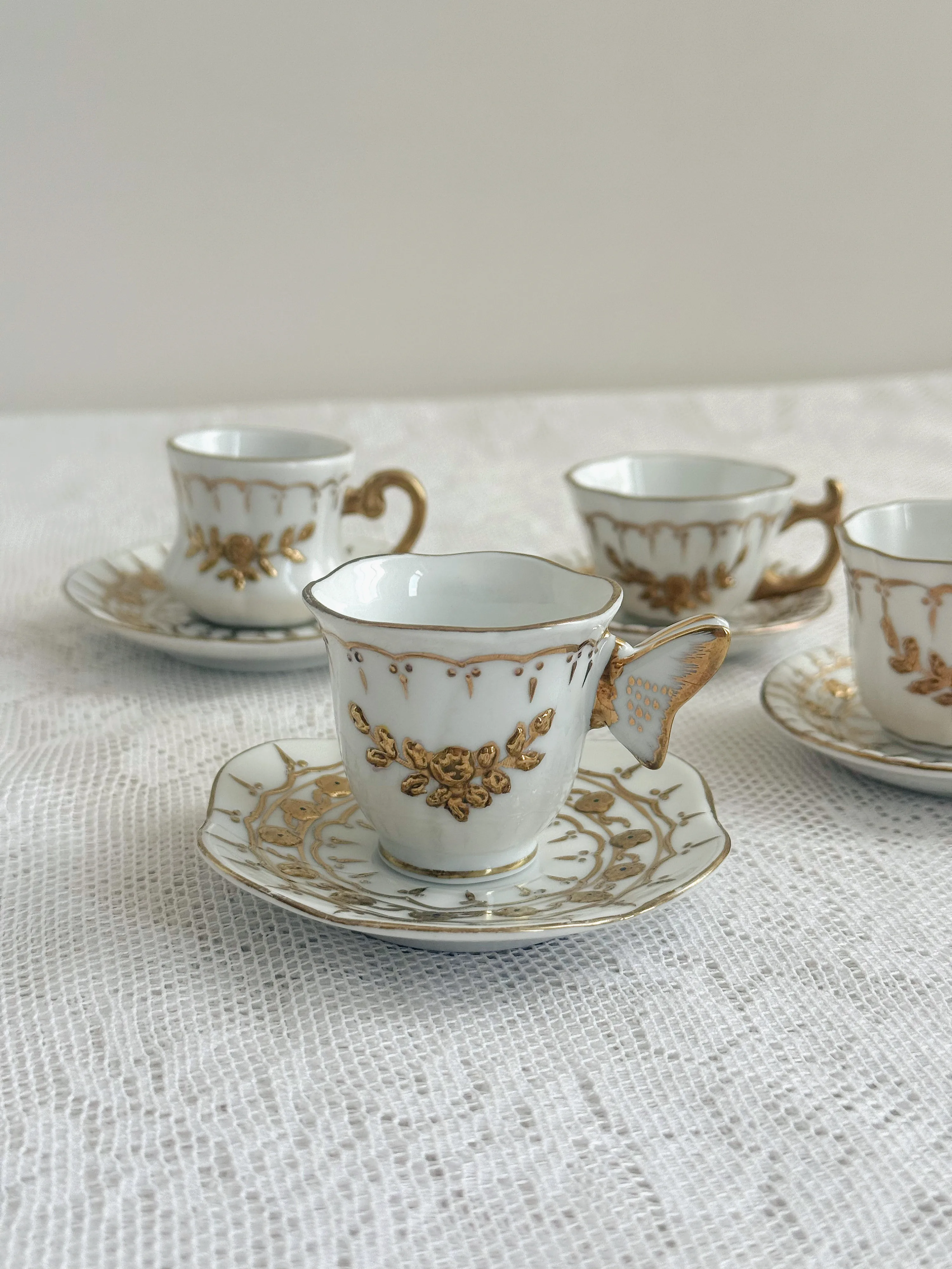 Platinum mini collection, antique porcelain, out of print craftsmanship, pile gold mini coffee cup