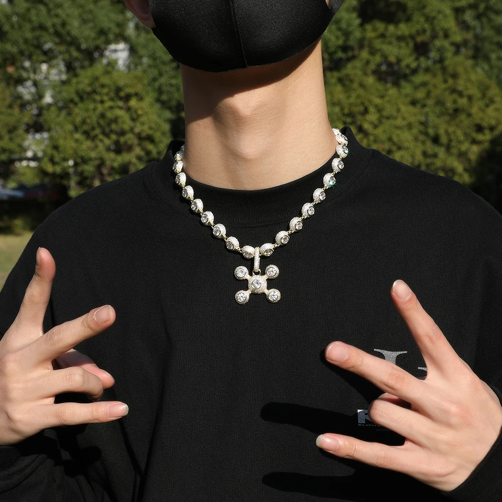 Uwin UFO Pendant With Drake Necklack 12mm Round Zircon Prong Setting Large Zircon Fashion Charm Hip Hop Jewelry