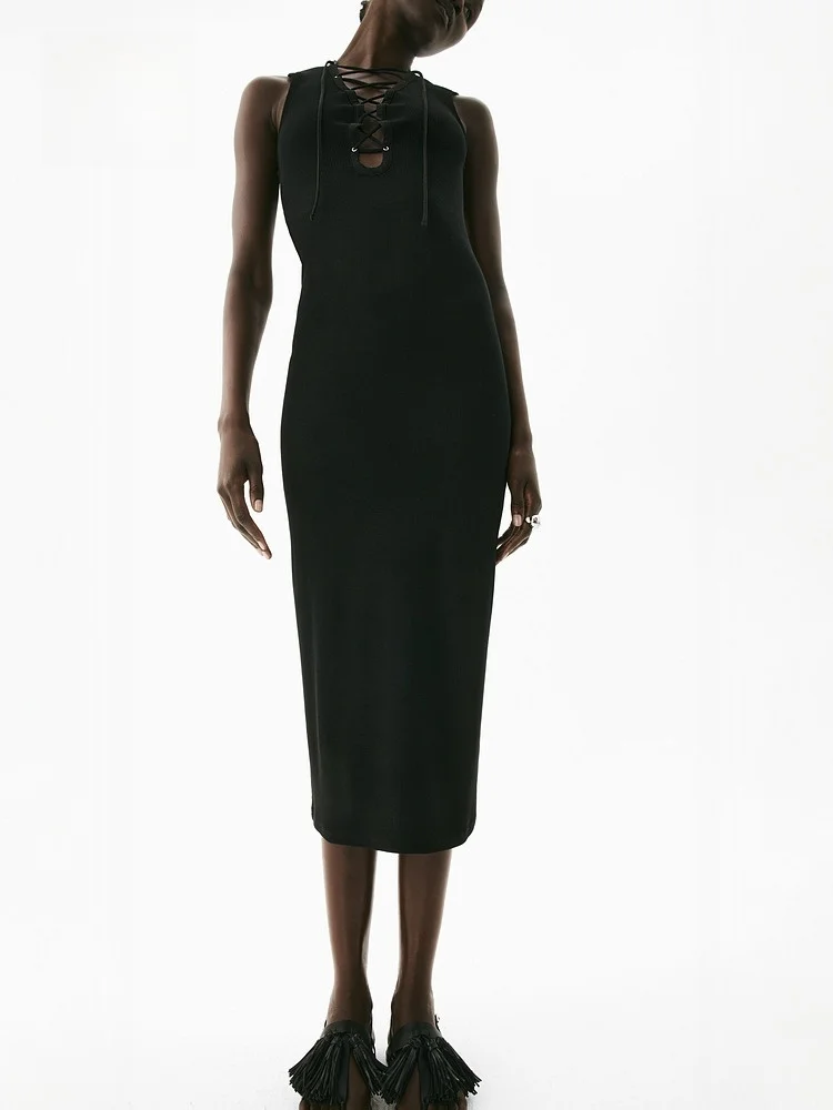 กระโปรงทรงเอ midi สีพื้นเรียบง่าย แต่งเข็มขัด ดีไซน์เก๋ สไตล์ลำลอง แฟชั่นใหม่ล่าสุดสำหรับผู้หญิง รุ่น Dr Spring จาก H&M