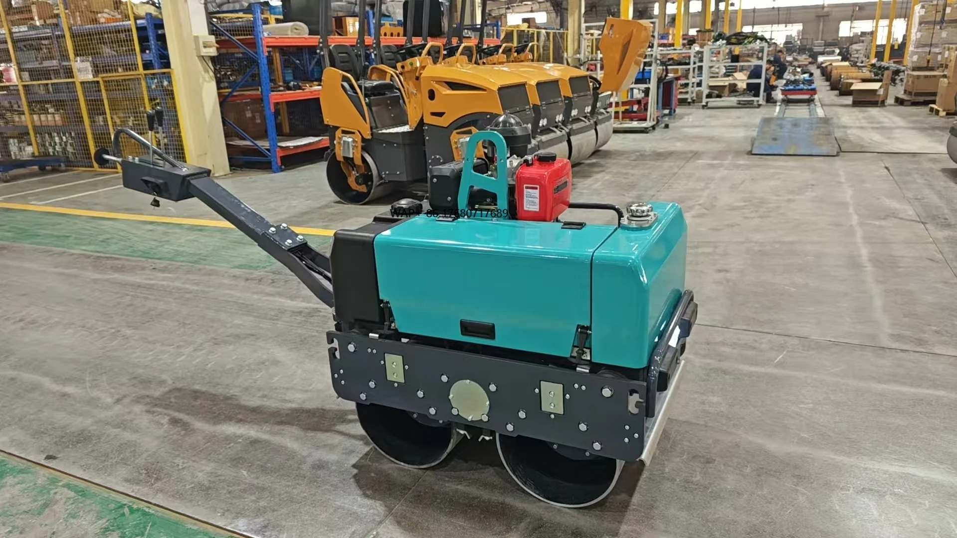 0.6-Ton Small Hand-held Double-drum Vibratory Roller Hand-pushed Soil Compactor with Danfoss- Hydraulic System BM60 Model