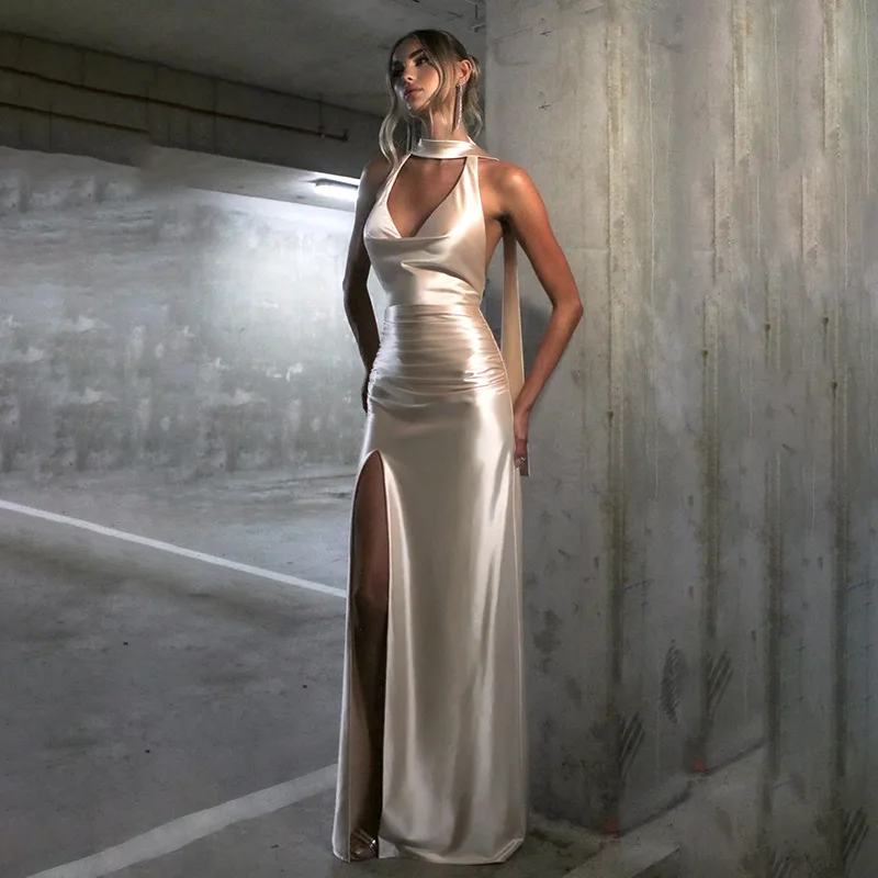 

Autumn2025New Fashionable and Sexy DeepvHalter Neck Backless Satin Ribbon Dress