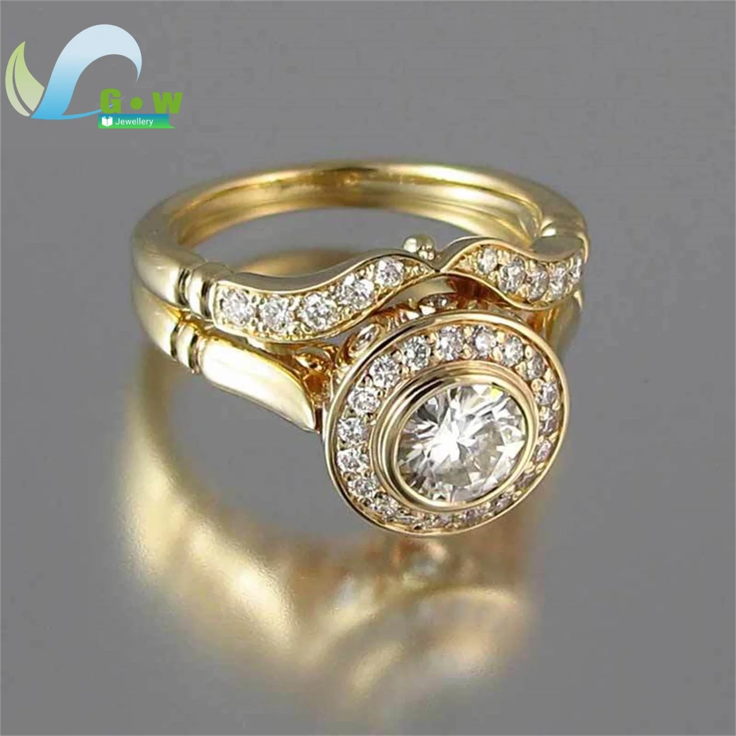 European Fashion Inspired Couple Engagement Rings Diamond Set Light Luxury Affordable Unique Niche Design Wedding Bands for Men