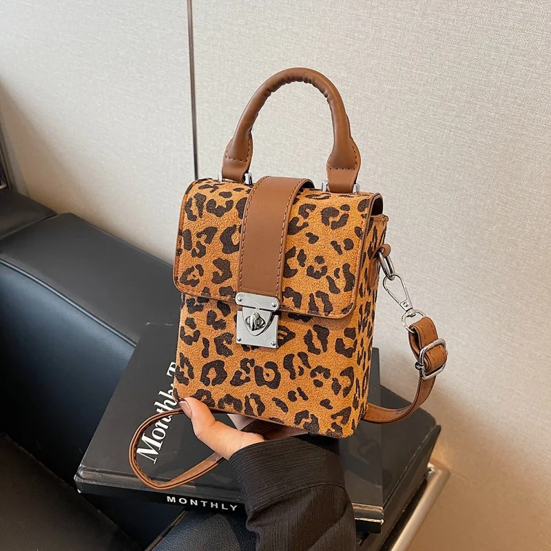 2025년 신상 레트로 레오파드 프린트 폰 크로스바디 백 여성용 패션 소형 숄더백 빈티지 감성 핸즈프리 백 ​