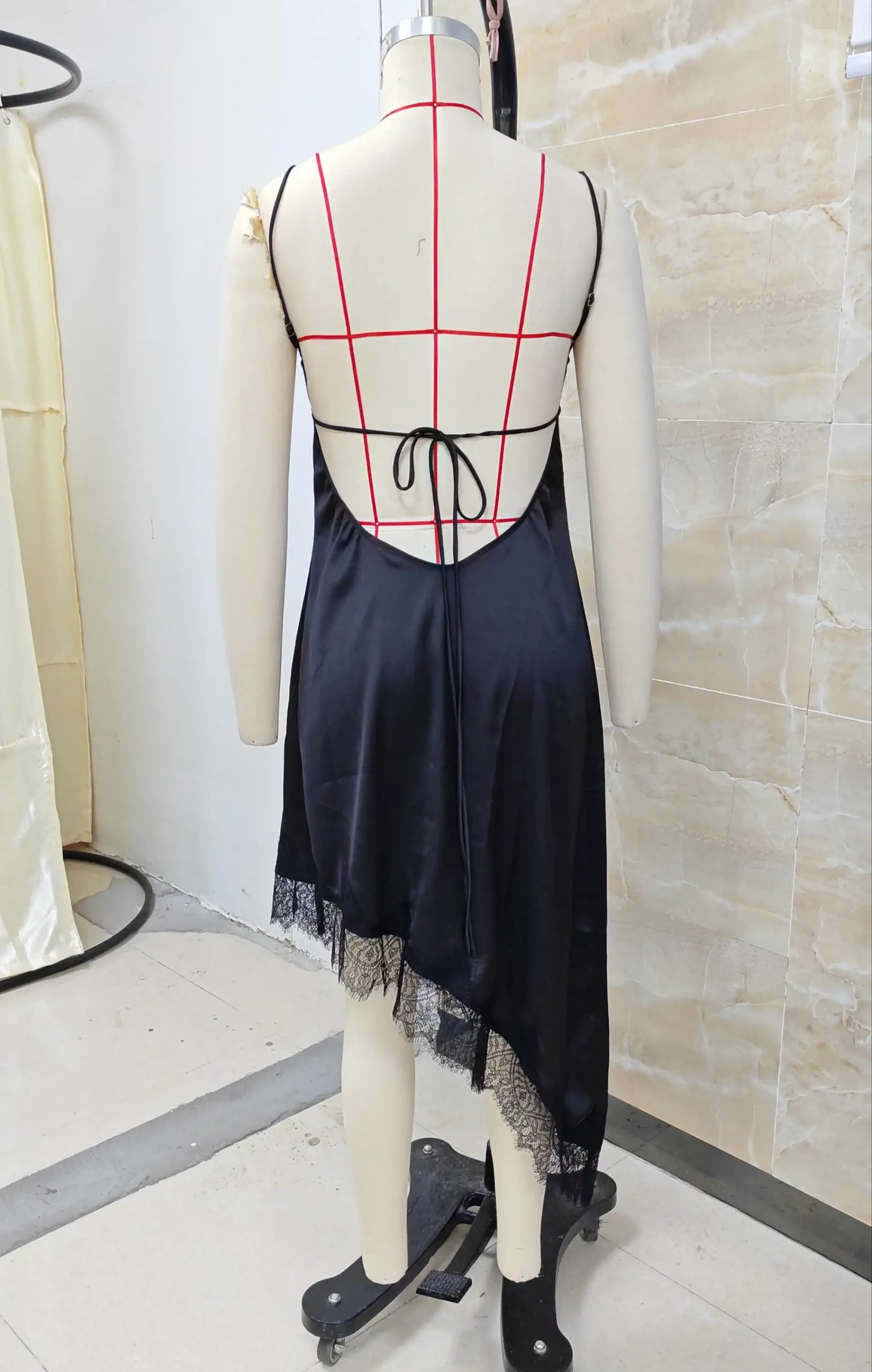 Women Lace Trim Cami Dress Slim Solid V Neck Spaghetti Strap Asymmetrical Babydoll Dress for Daily Party