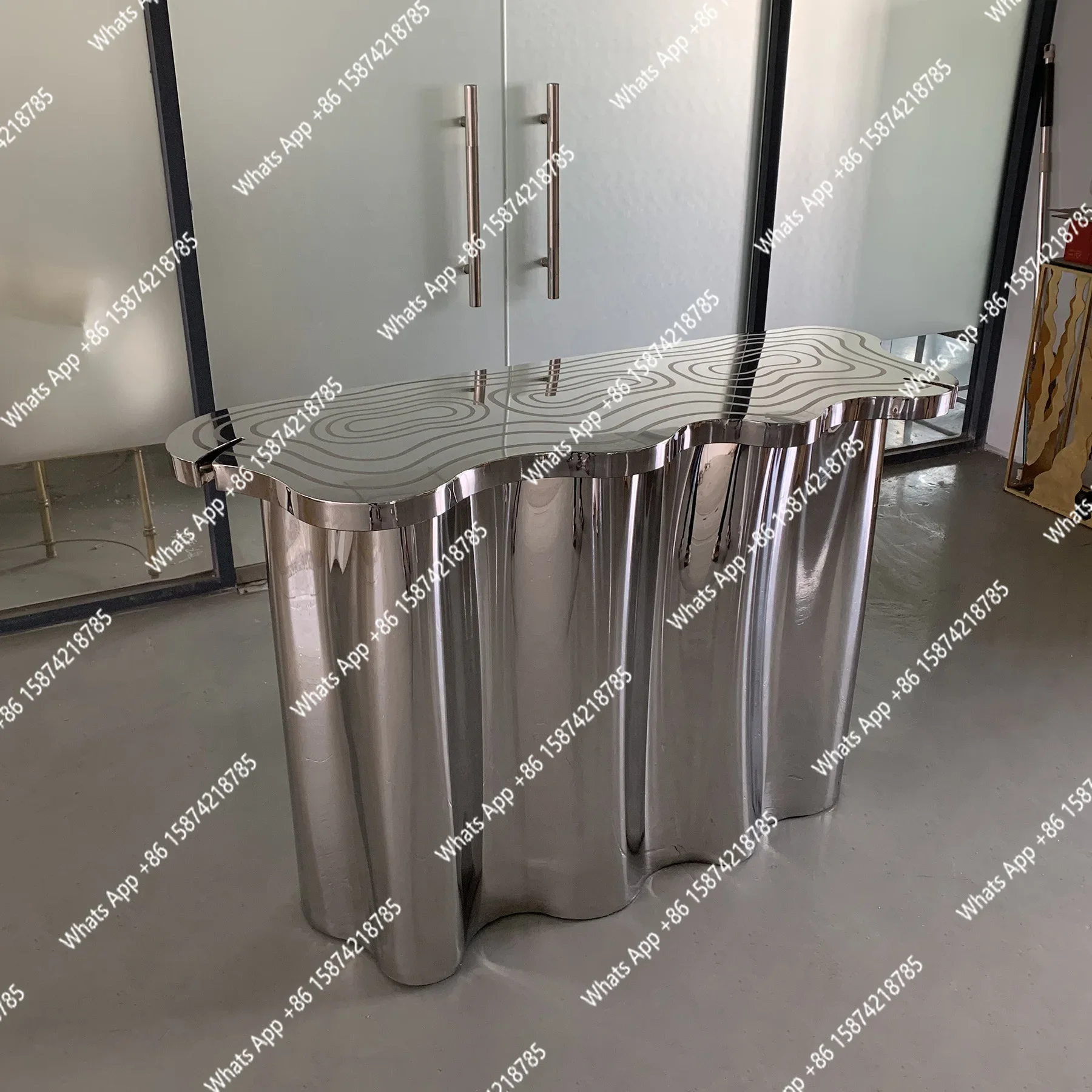 40X Light Luxury Entrance Platform Stainless Steel Entrance Table Against The Wall Enters The Entrance Hall, Modern And Simple