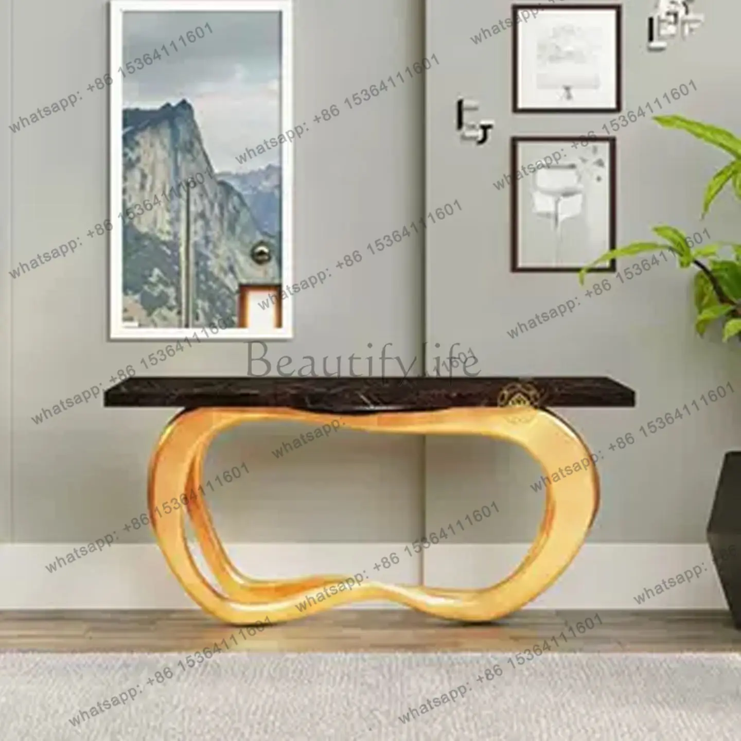 Modern light luxury enchantment is facing the door at home, and the household high-end designer model is against the wall.