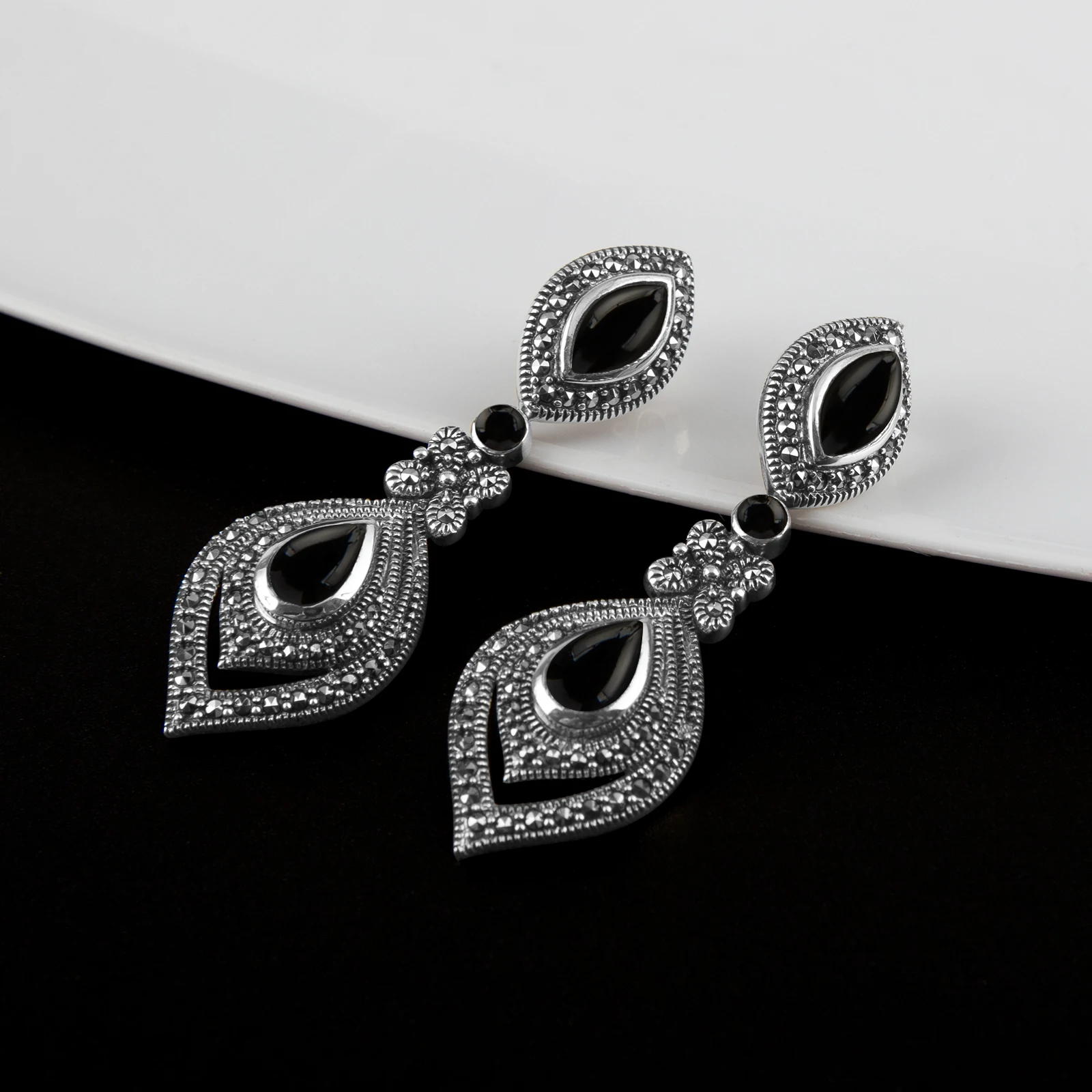 YYSuniee Ethnic Style Retro S925 Silver Leaf Earrings Thai Silver Long Style Inlaid Synthetic Agate Water Droplet Silver Earring