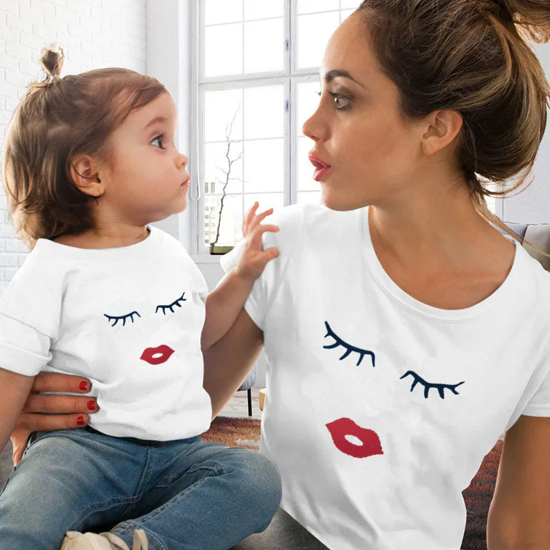 Eye Lashes Red Lips Print Women and Kids T-shirt Funny Family Matching Clothes Summer Mother and Daughter Clothes Casual Tshirt view 4