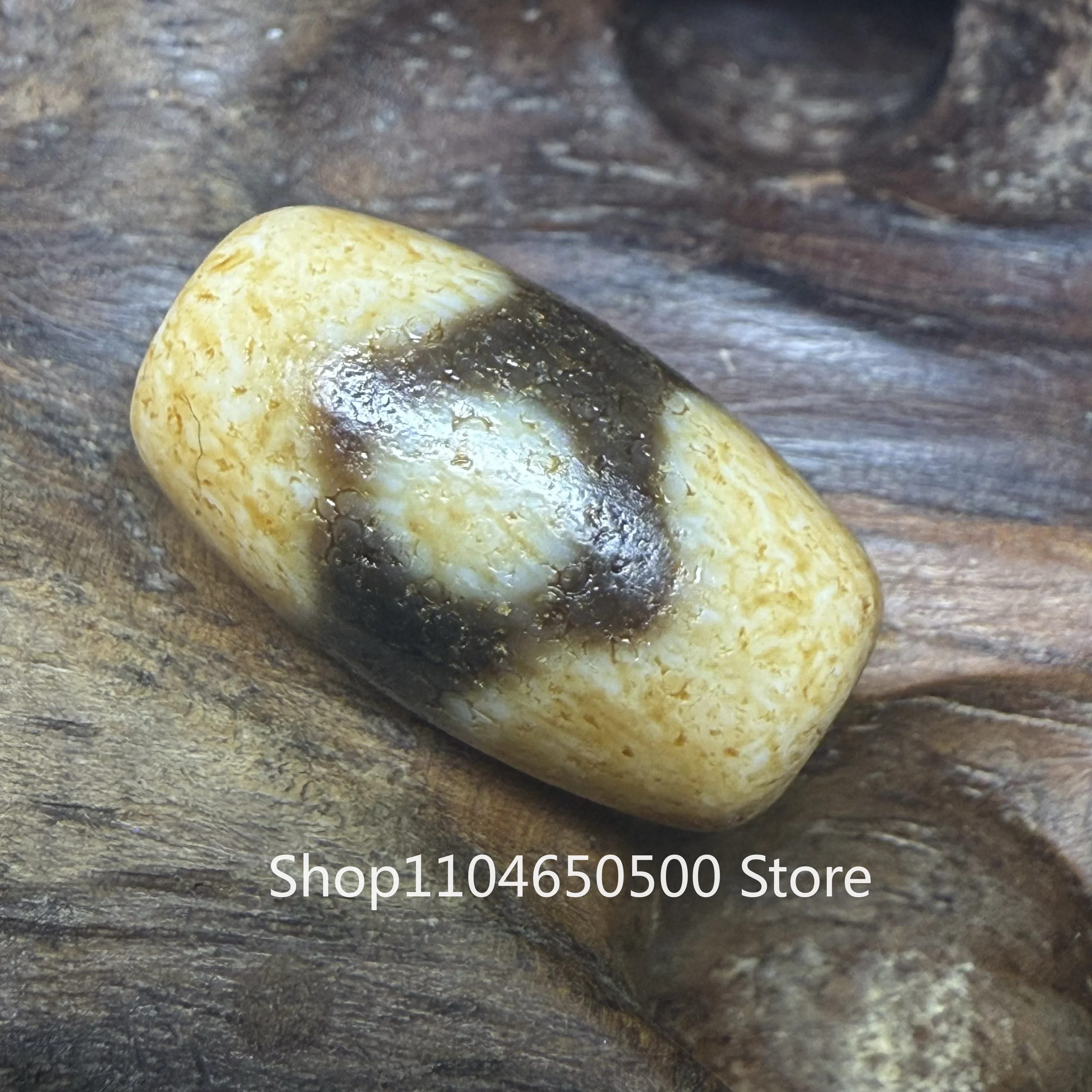 

Избранные тибетские районы возвращают старый газ, маслянистый, полностью состаренный, мякоть, зуб, желтый бриллиант, три глаза, бусины, браслет, браслет с