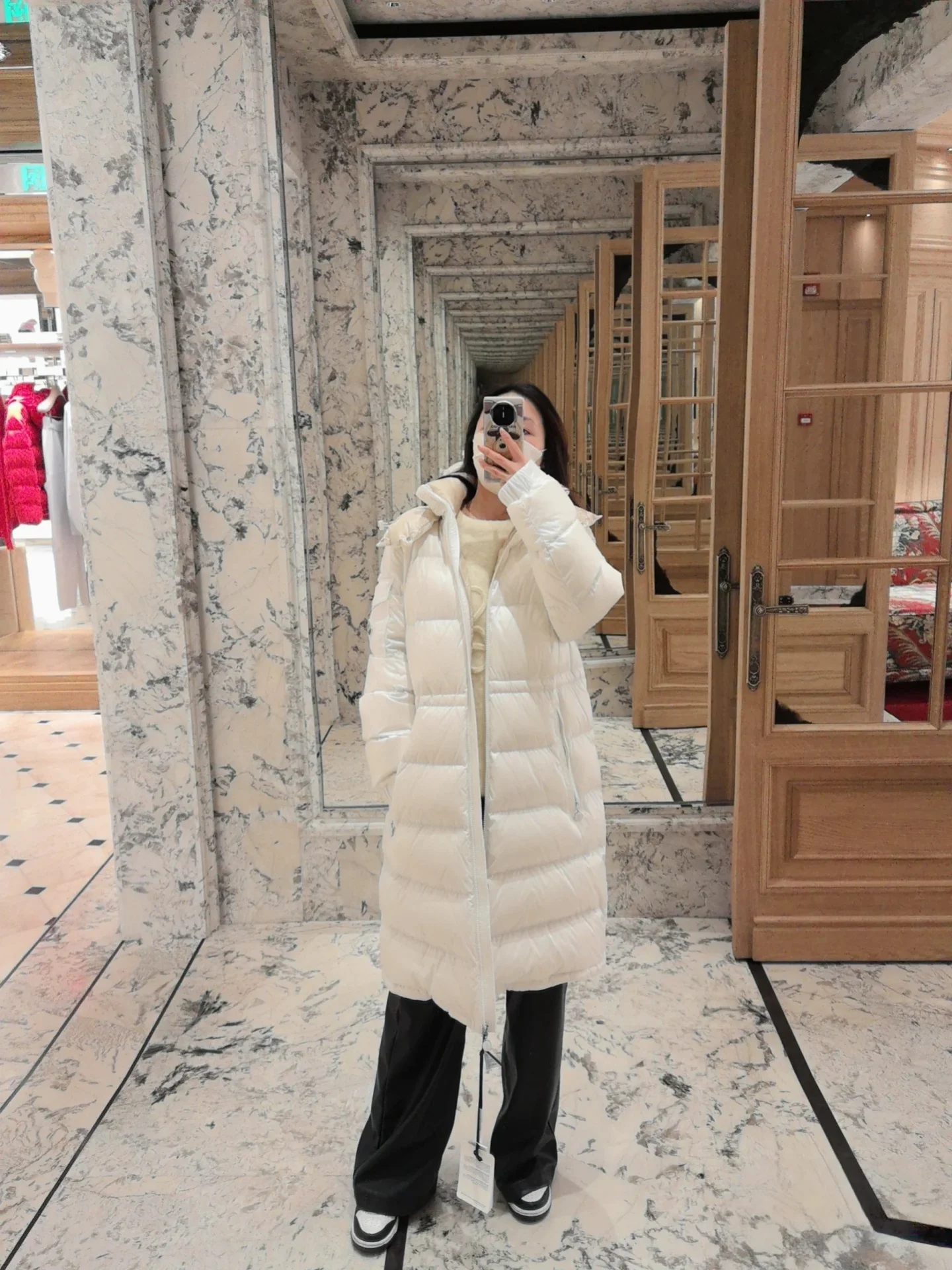 

Ultra-Light Ultra-Puffy Long White Goose down Jacket Women's Luxury Quality Detachable Cap Thickened Padded Coat Street Style