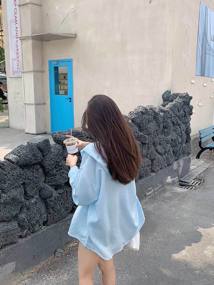 

Женская рубашка с длинным рукавом и капюшоном для защиты от солнца, тонкая, повседневная, свободного кроя, для весны и осени, универсальная, модная, для поездок на работу