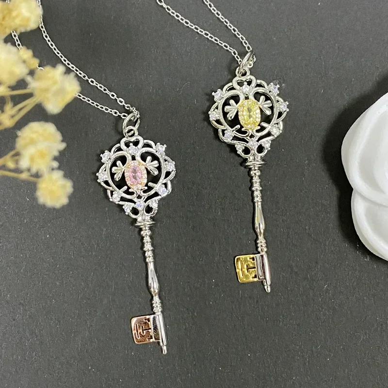

MDLFES Moiss1n Diamond Style Europe and the United States retro personalized flowers and vines key necklace female