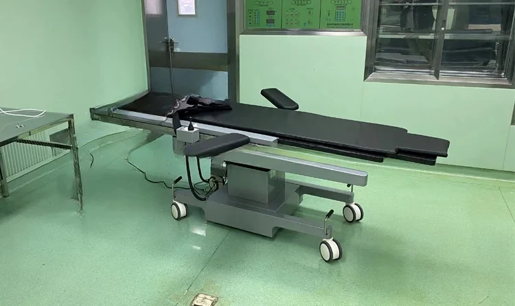 Cardiac radiolucent carbon fiber ERCP operating table