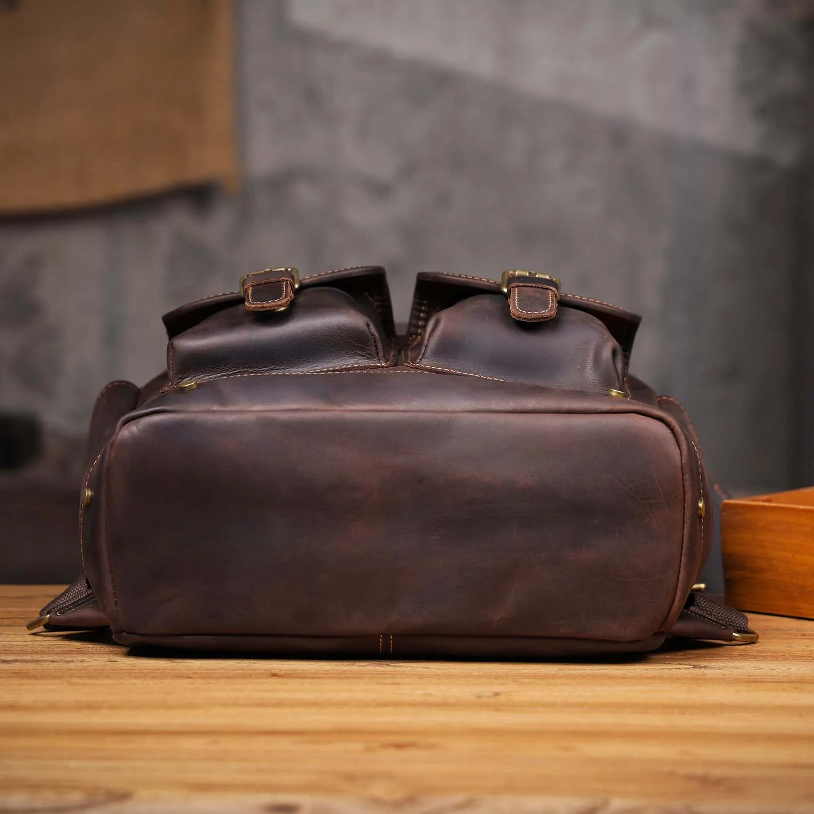 S.WORKER Vintage Echtleder-Rucksack 16" Laptop-Tasche Lässige Crazy-Horse-Leder-Schultasche Outdoor-Reise-Weekender-Tasche – Detail 14