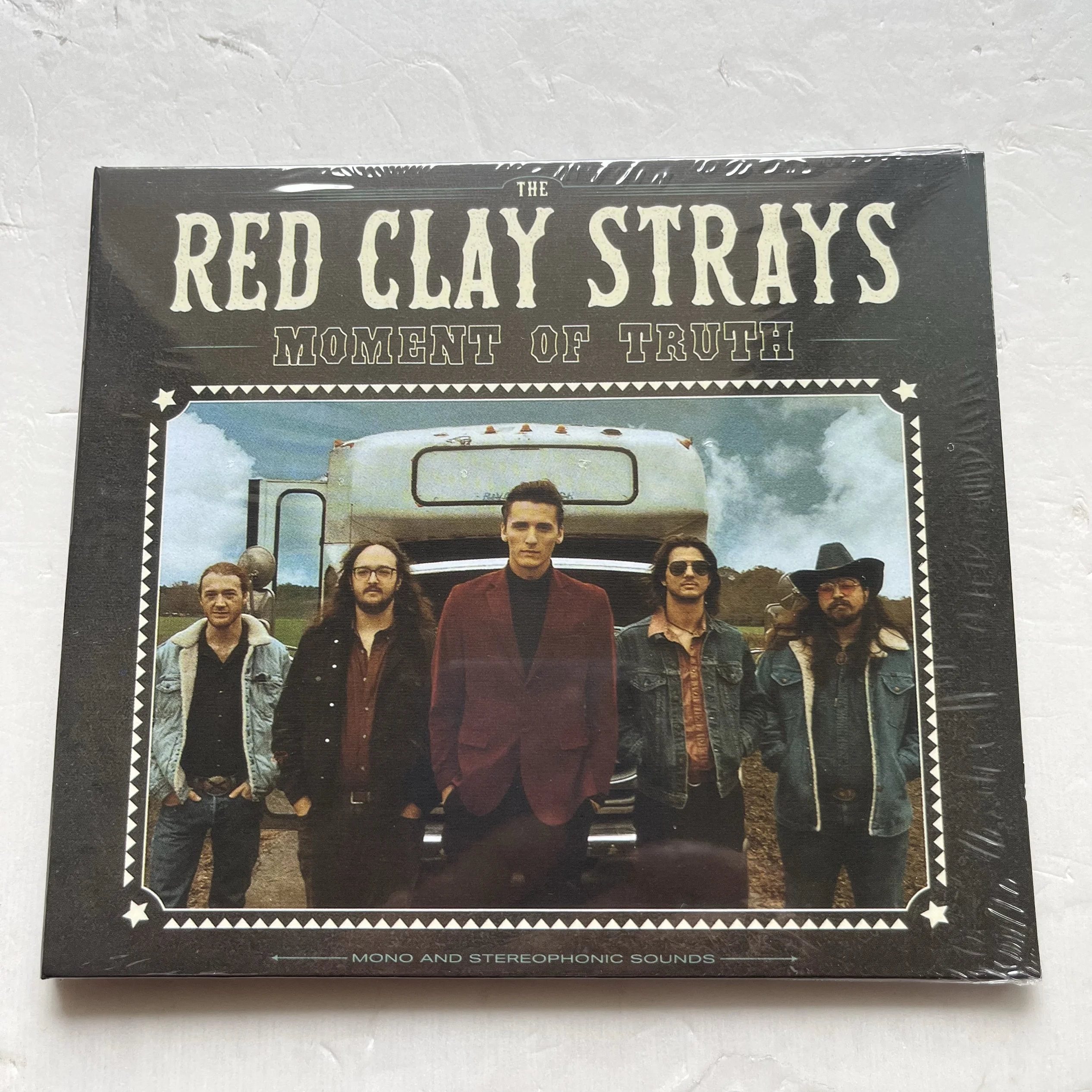 

The Red Clay Strays – Moment of Truth CD Album | Country Rock & Americana, 12-Track Jewelcase, 2022 Release