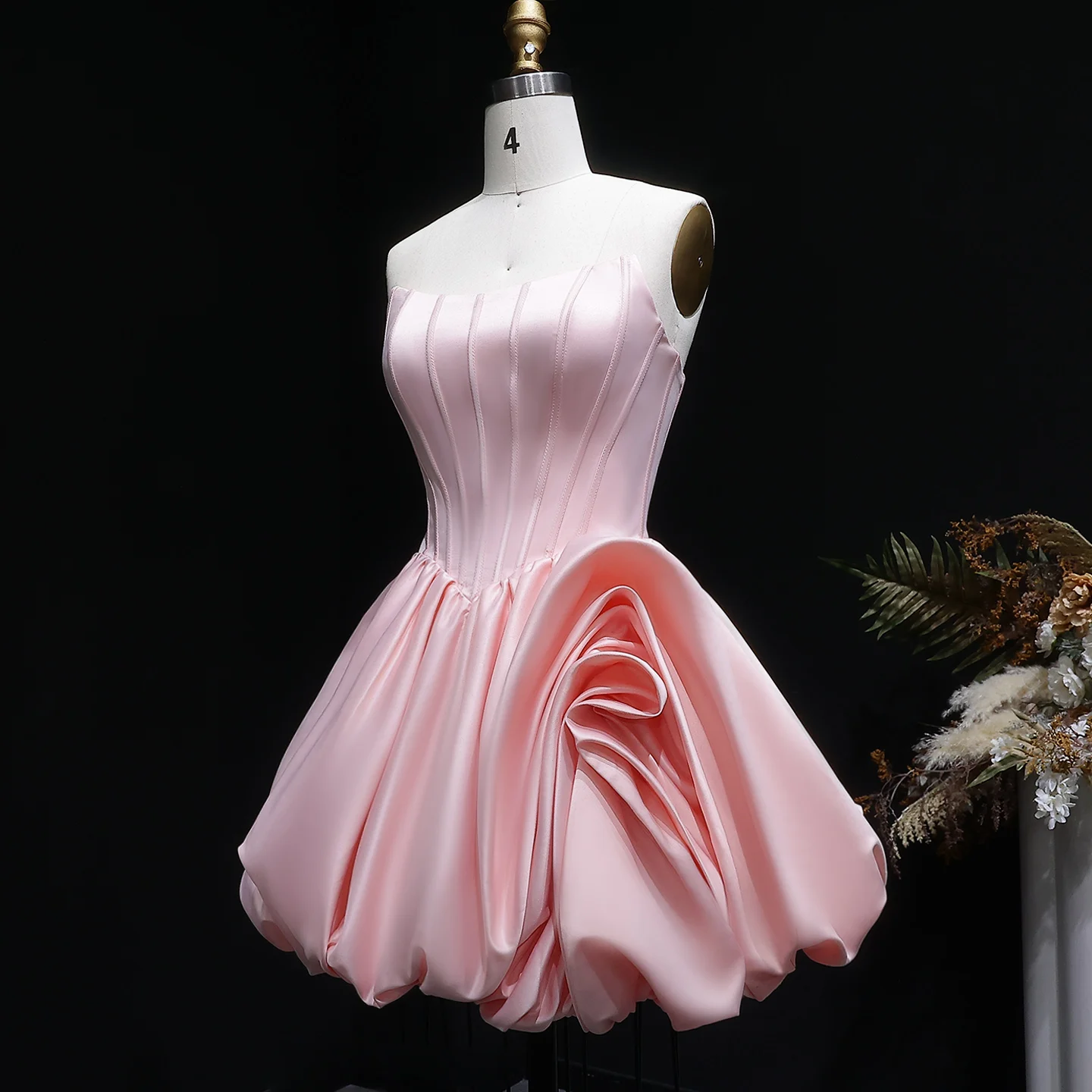 Sharon Said Rosa trägerloses 3D-Blumen-Homecoming-Kleid, plissiertes Korsett, Satin, Dubai, kurzes Cocktail-Abschlussball-Partykleid, RM139, maßgeschneidert – Detail 6