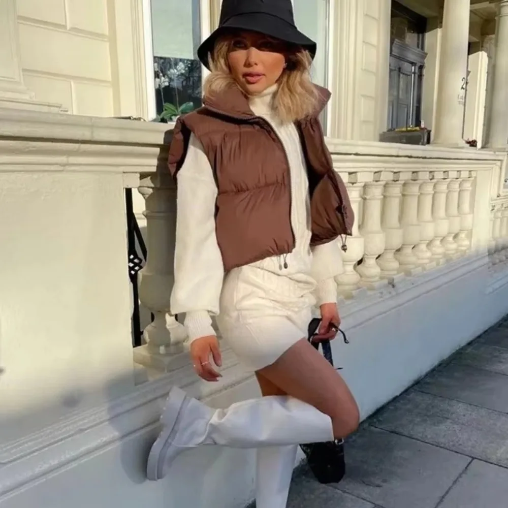 High Quality Autumn Winter Women's Down Vest Cotton Short Sleeveless Quilted Vest Warm Stand-up Collar Outdoor Travel Jacket